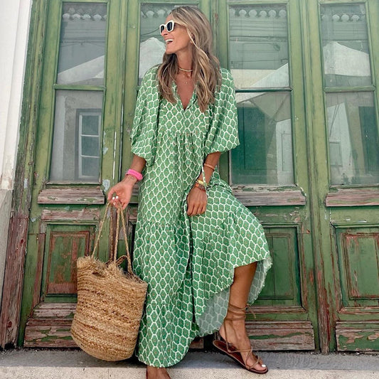 Robe Siera™ portée dans un cadre décontracté.